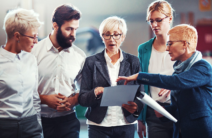 B_Teamrunde.jpg B_Teamrunde.jpg